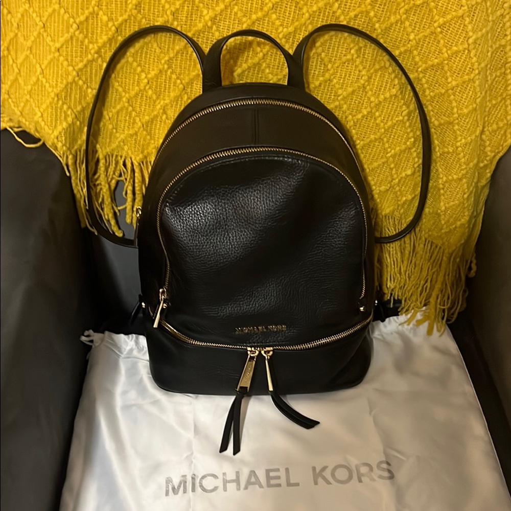 Black Michael Michael Kors Rhea Zip Medium Backpack